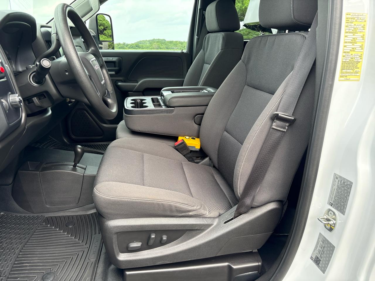 GMC Sierra 3500HD 4WD Reg Cab 137.5" WB, 59.06" CA 2018
