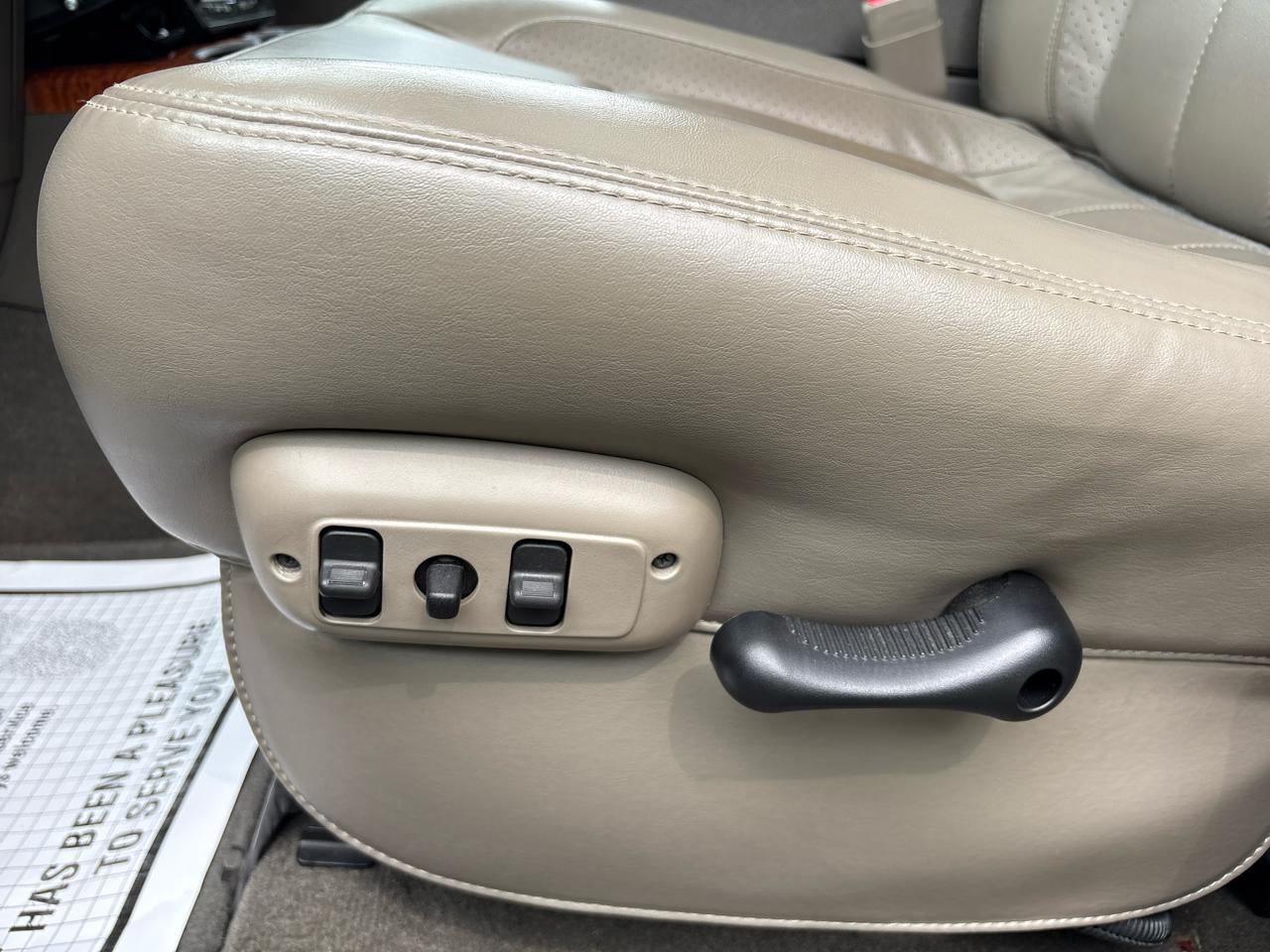 Dodge Ram 2500 4dr Mega Cab 160.5 Laramie 2006