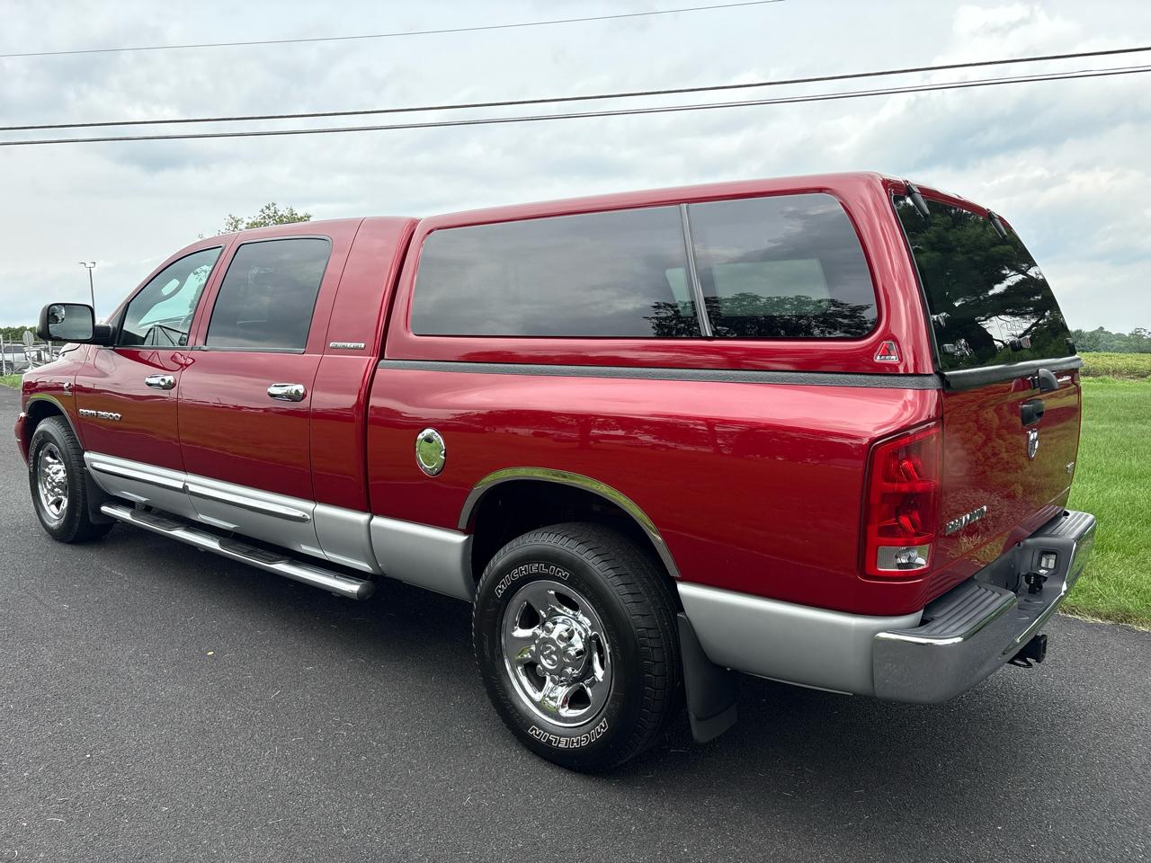 Dodge Ram 2500 4dr Mega Cab 160.5 Laramie 2006