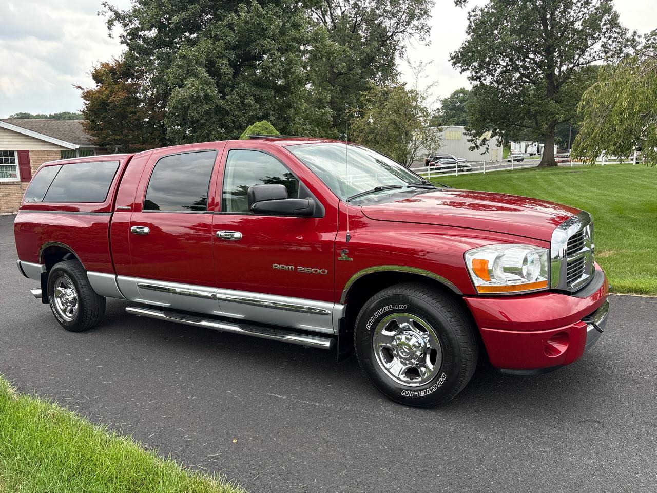 Dodge Ram 2500 4dr Mega Cab 160.5 Laramie 2006
