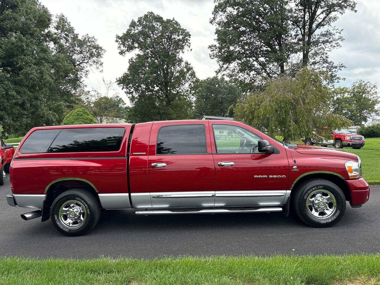 Dodge Ram 2500 4dr Mega Cab 160.5 Laramie 2006