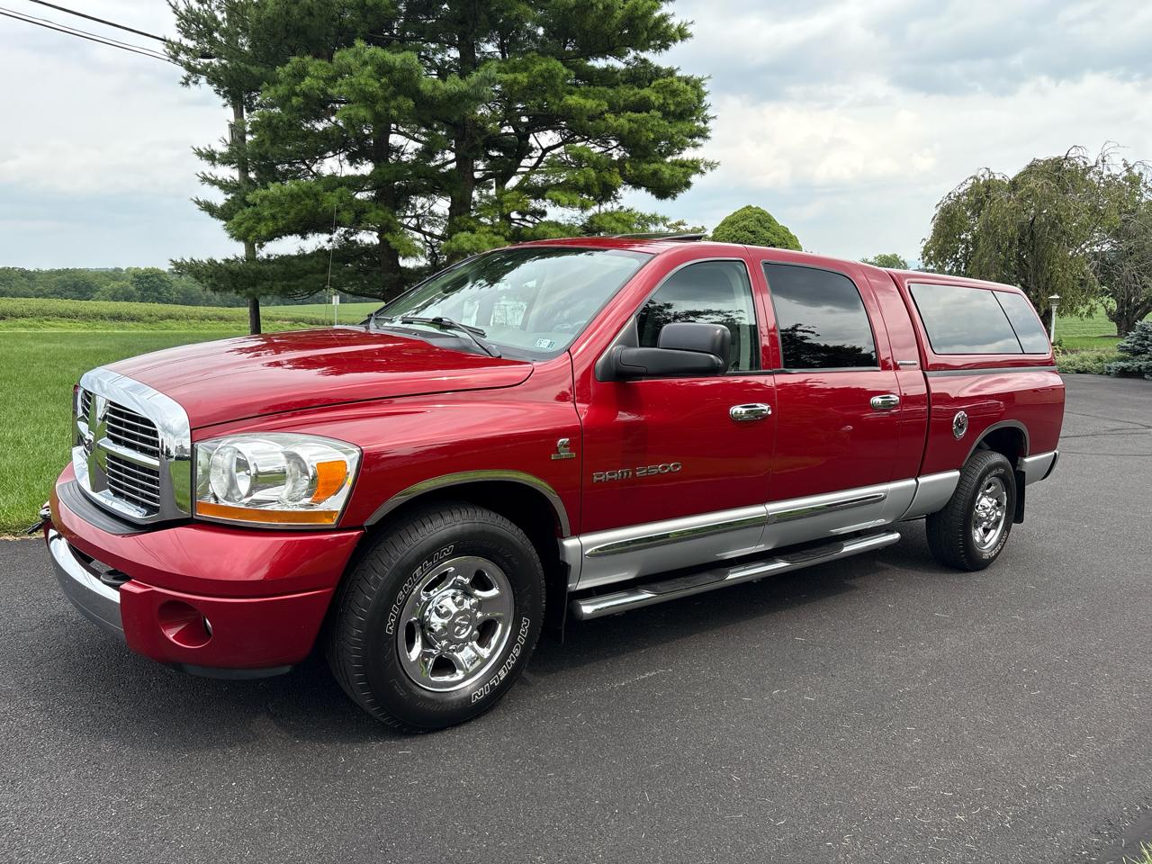 Dodge Ram 2500 4dr Mega Cab 160.5 Laramie 2006