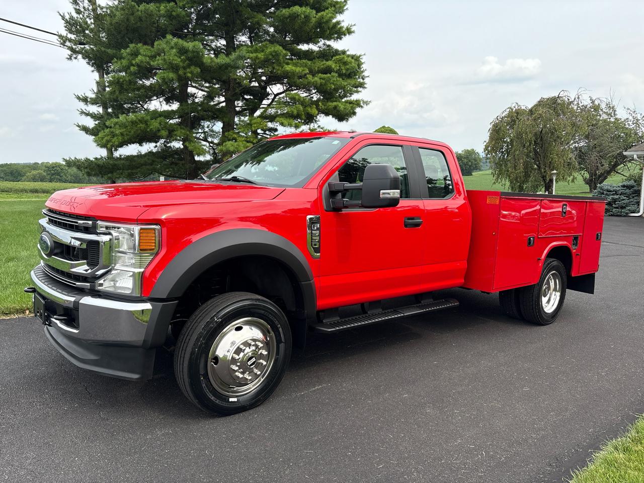 Ford Super Duty F-550 DRW XL 4WD SuperCab 168" WB 60" CA 2021