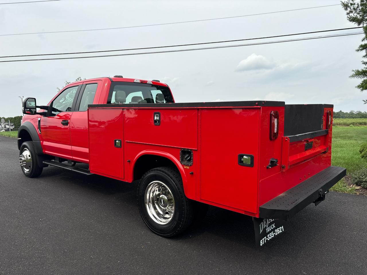 Ford Super Duty F-550 DRW XL 4WD SuperCab 168" WB 60" CA 2021