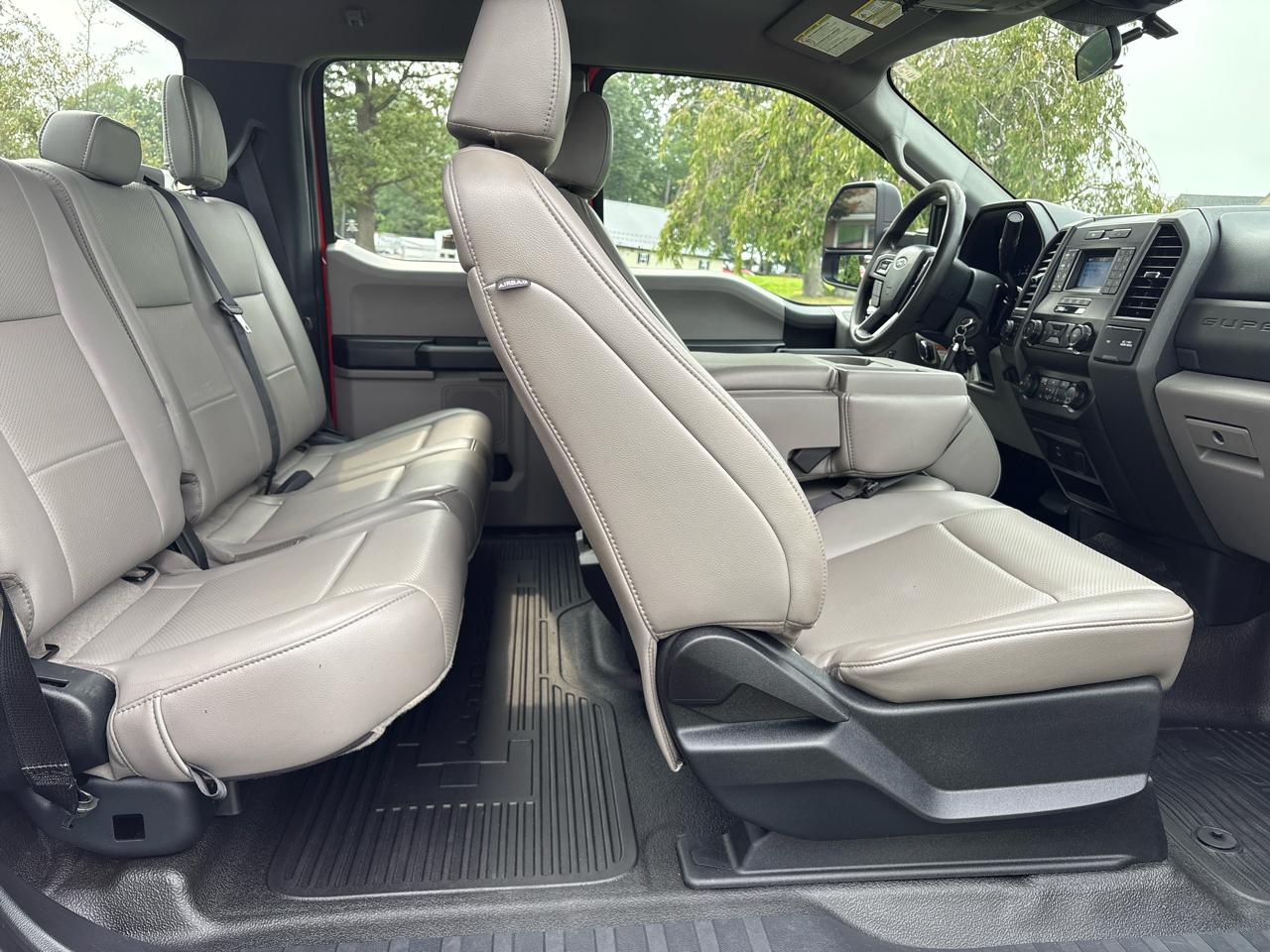 Ford Super Duty F-550 DRW XL 4WD SuperCab 168" WB 60" CA 2021