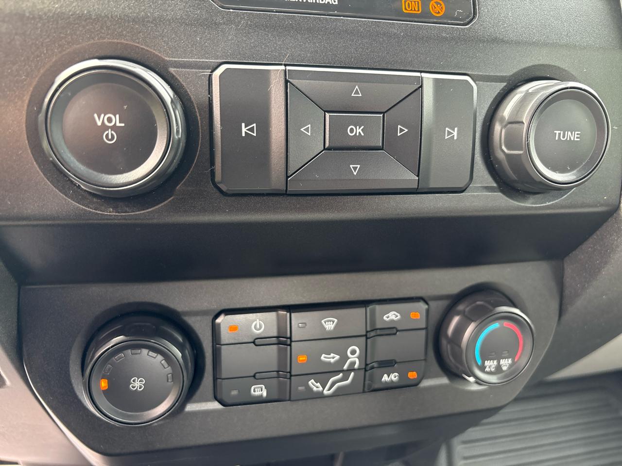 Ford Super Duty F-550 DRW XL 4WD SuperCab 168" WB 60" CA 2021
