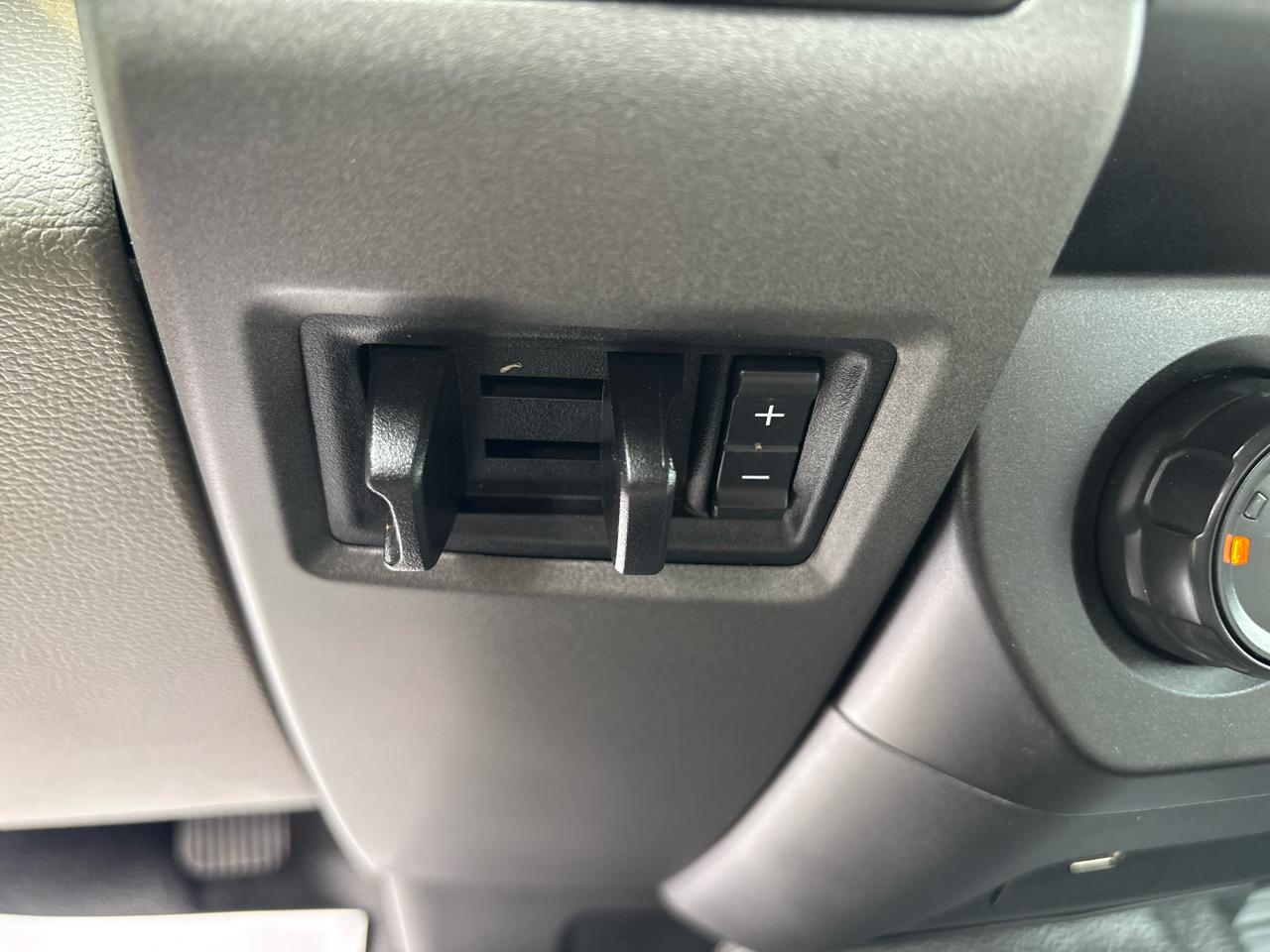 Ford Super Duty F-550 DRW XL 4WD SuperCab 168" WB 60" CA 2021