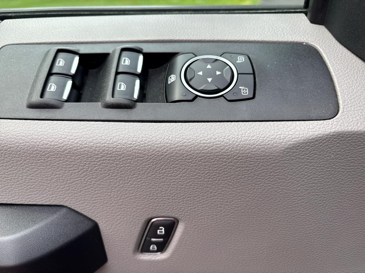 Ford Super Duty F-550 DRW XL 4WD SuperCab 168" WB 60" CA 2021