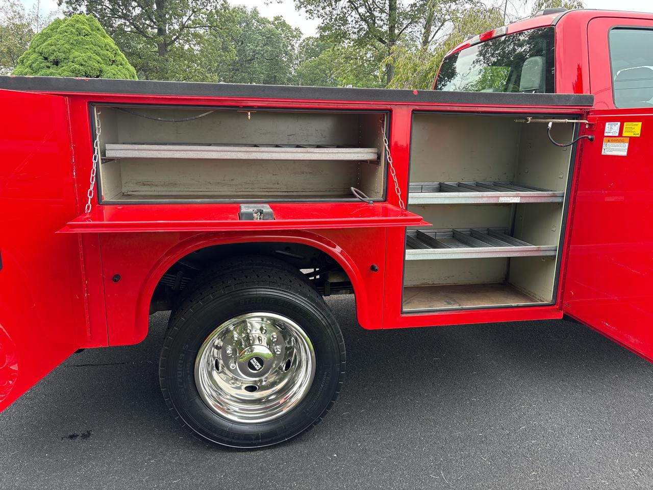 Ford Super Duty F-550 DRW XL 4WD SuperCab 168" WB 60" CA 2021
