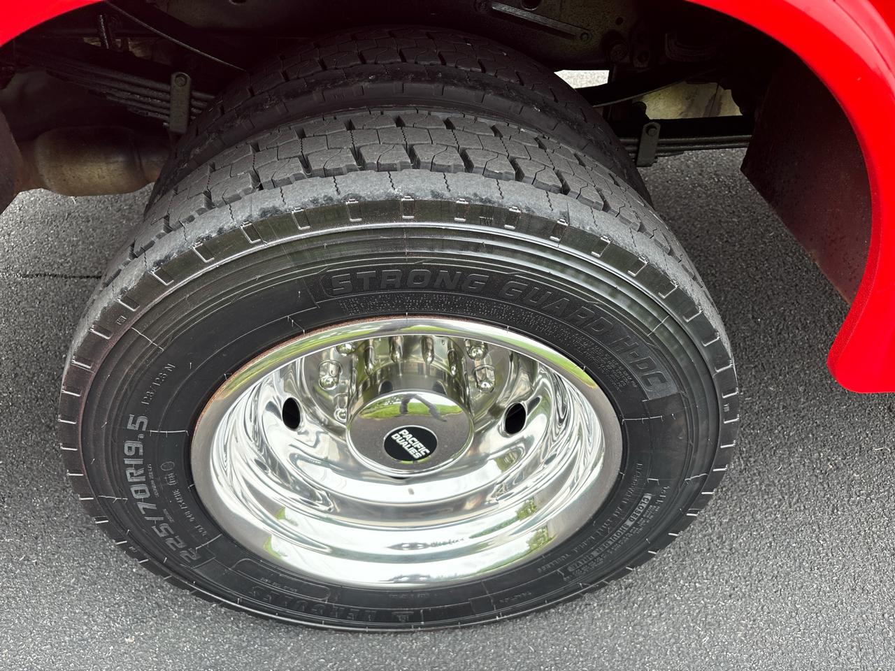 Ford Super Duty F-550 DRW XL 4WD SuperCab 168" WB 60" CA 2021