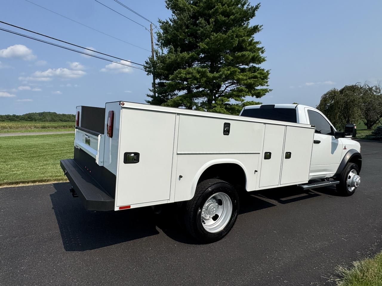 RAM 5500 Chassis Cab Tradesman 4x4 Reg Cab 84" CA 168.5" WB 2024