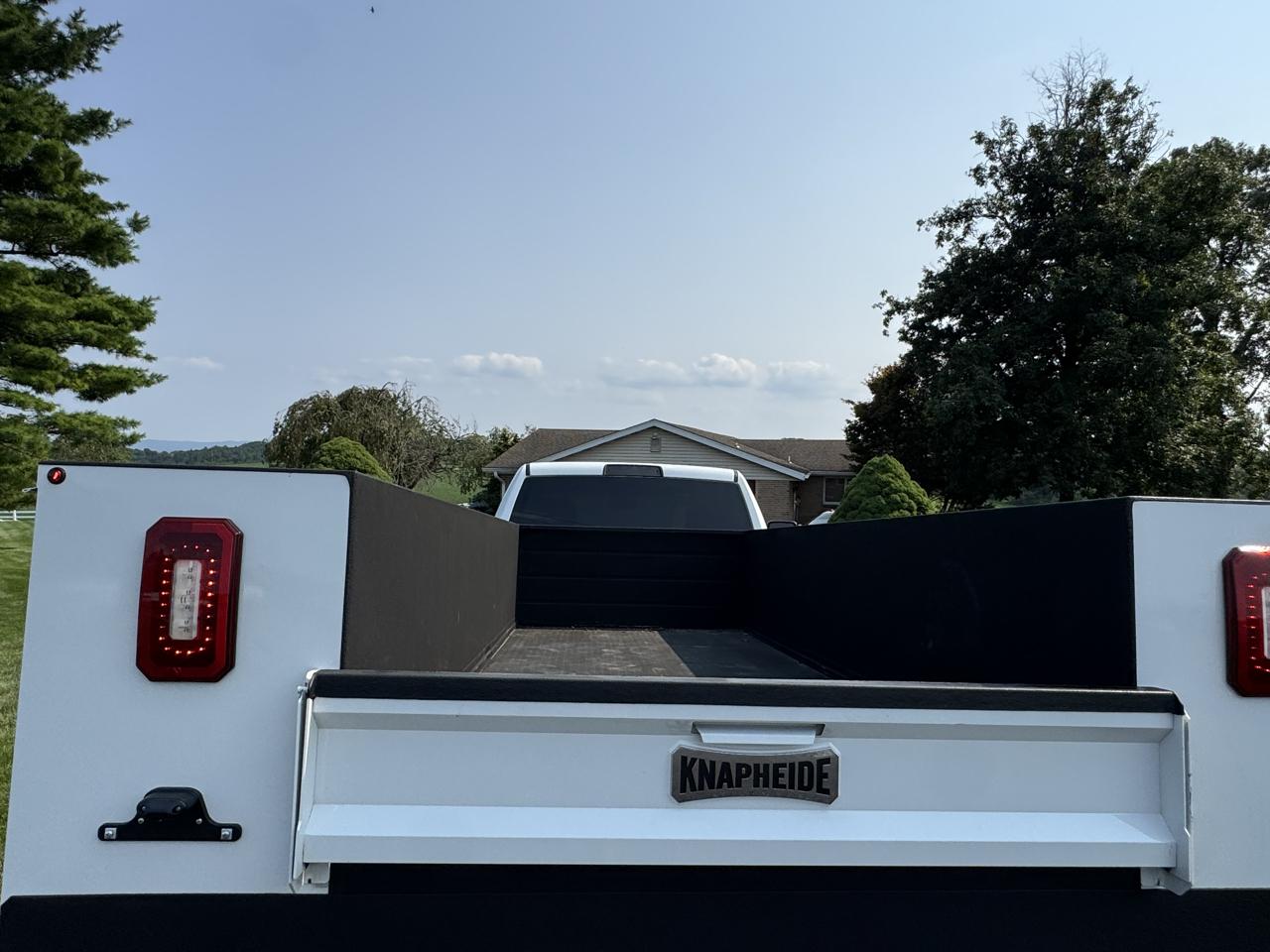 RAM 5500 Chassis Cab Tradesman 4x4 Reg Cab 84" CA 168.5" WB 2024