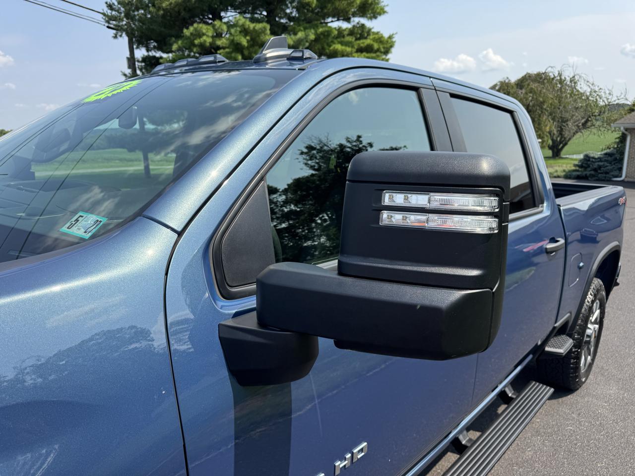 Chevrolet Silverado 2500HD 4WD Crew Cab 159" Custom 2024