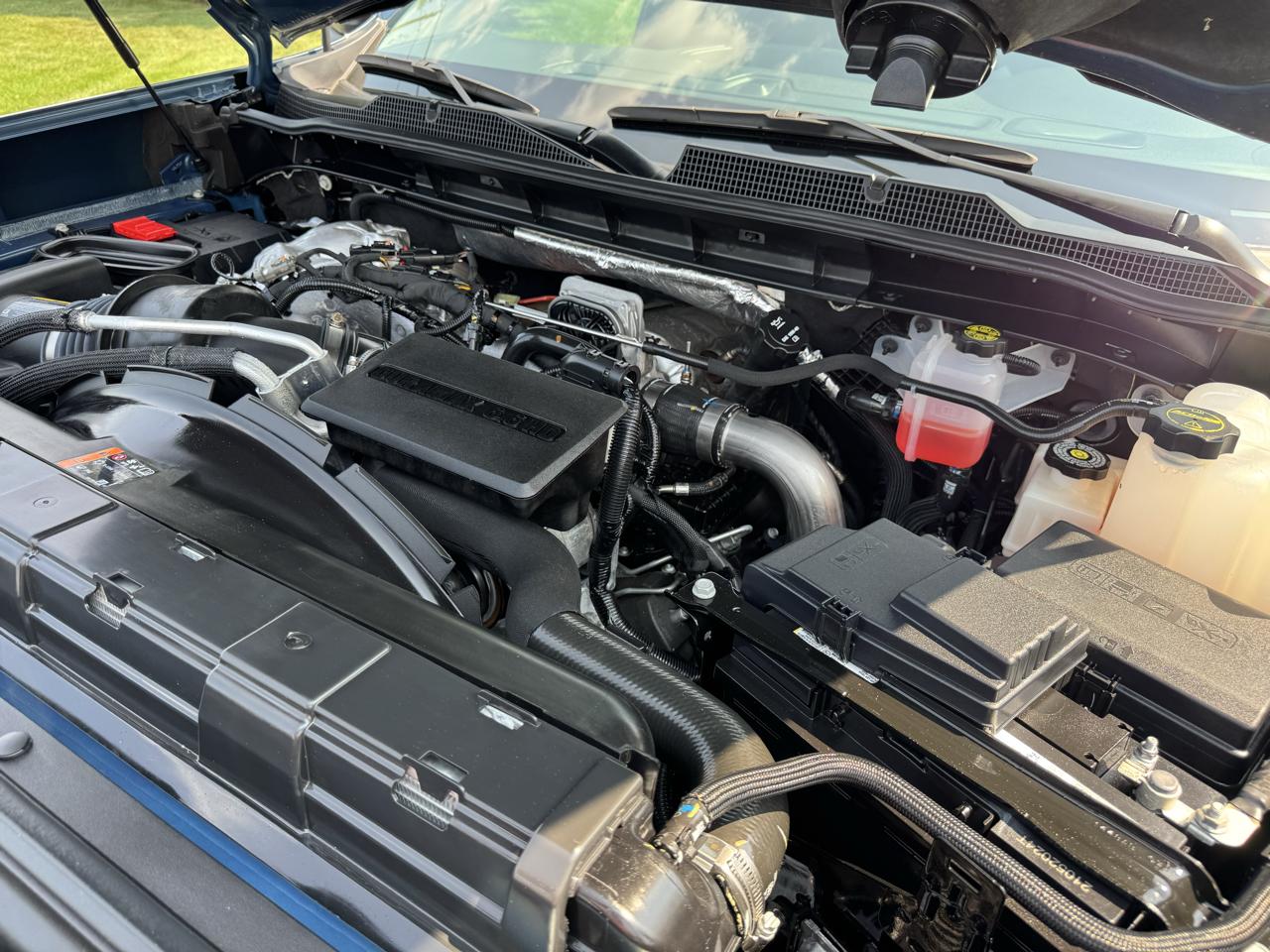 Chevrolet Silverado 2500HD 4WD Crew Cab 159" Custom 2024
