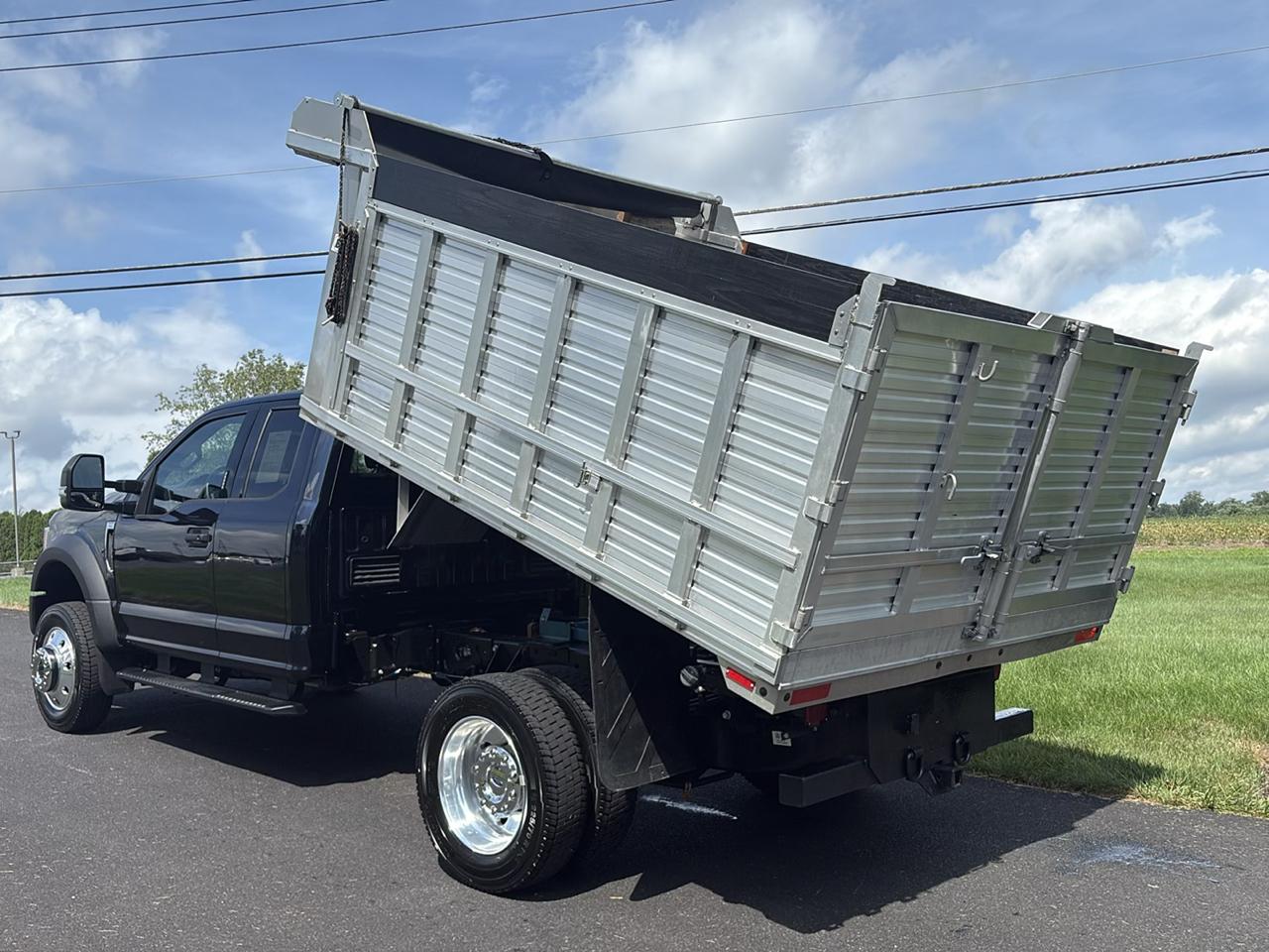 Ford Super Duty F-550 DRW XLT 4WD SuperCab 168" WB 60" CA 2022