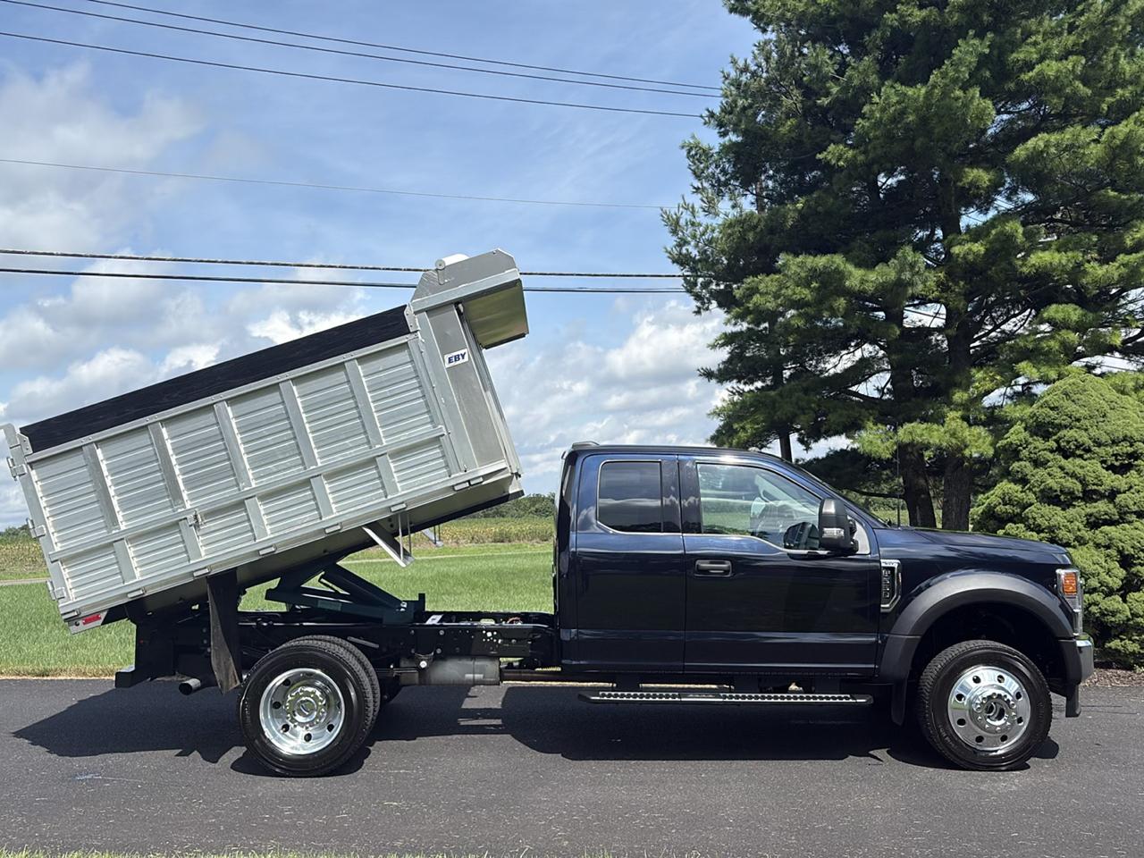 Ford Super Duty F-550 DRW XLT 4WD SuperCab 168" WB 60" CA 2022