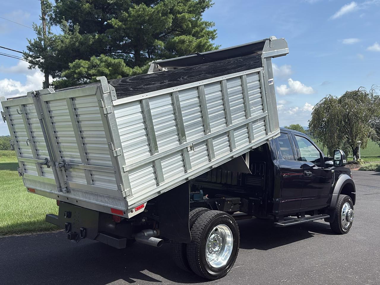 Ford Super Duty F-550 DRW XLT 4WD SuperCab 168" WB 60" CA 2022