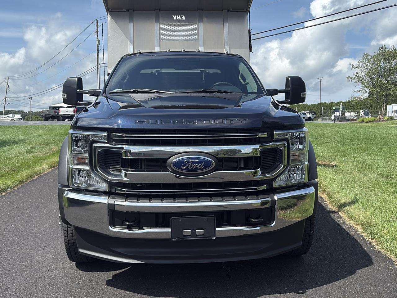 Ford Super Duty F-550 DRW XLT 4WD SuperCab 168" WB 60" CA 2022