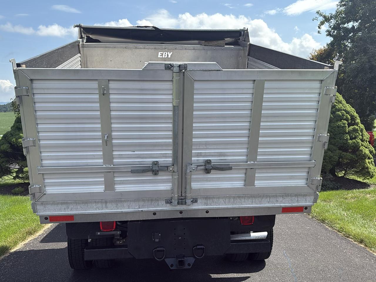 Ford Super Duty F-550 DRW XLT 4WD SuperCab 168" WB 60" CA 2022