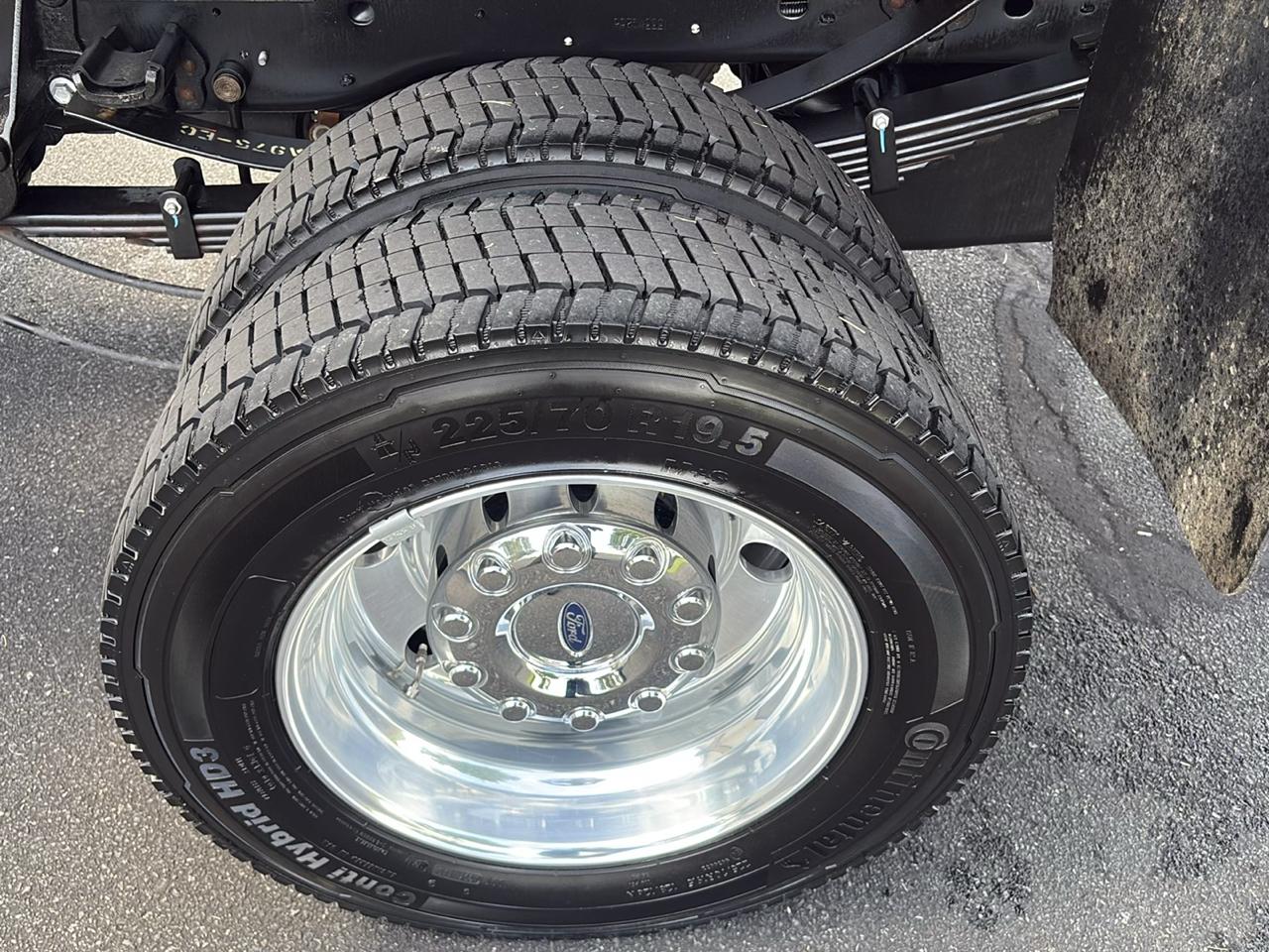 Ford Super Duty F-550 DRW XLT 4WD SuperCab 168" WB 60" CA 2022