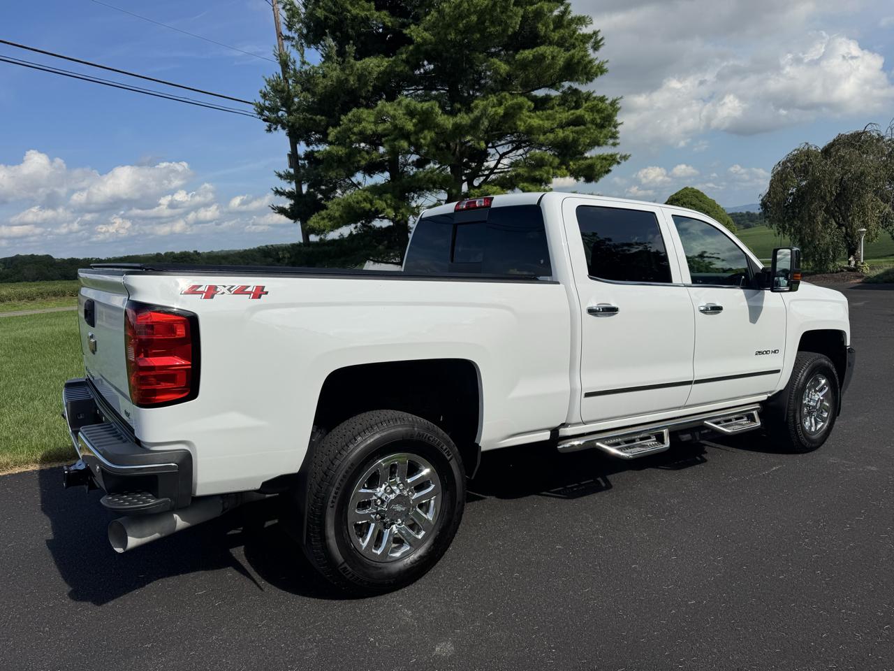 Chevrolet Silverado 2500HD 4WD Crew Cab 153.7" LTZ 2018