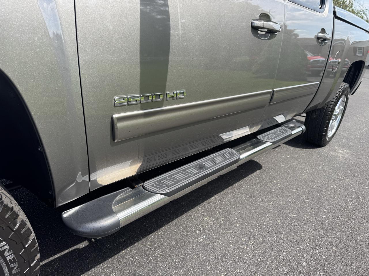 Chevrolet Silverado 2500HD 4WD Crew Cab 153.7" LTZ 2013