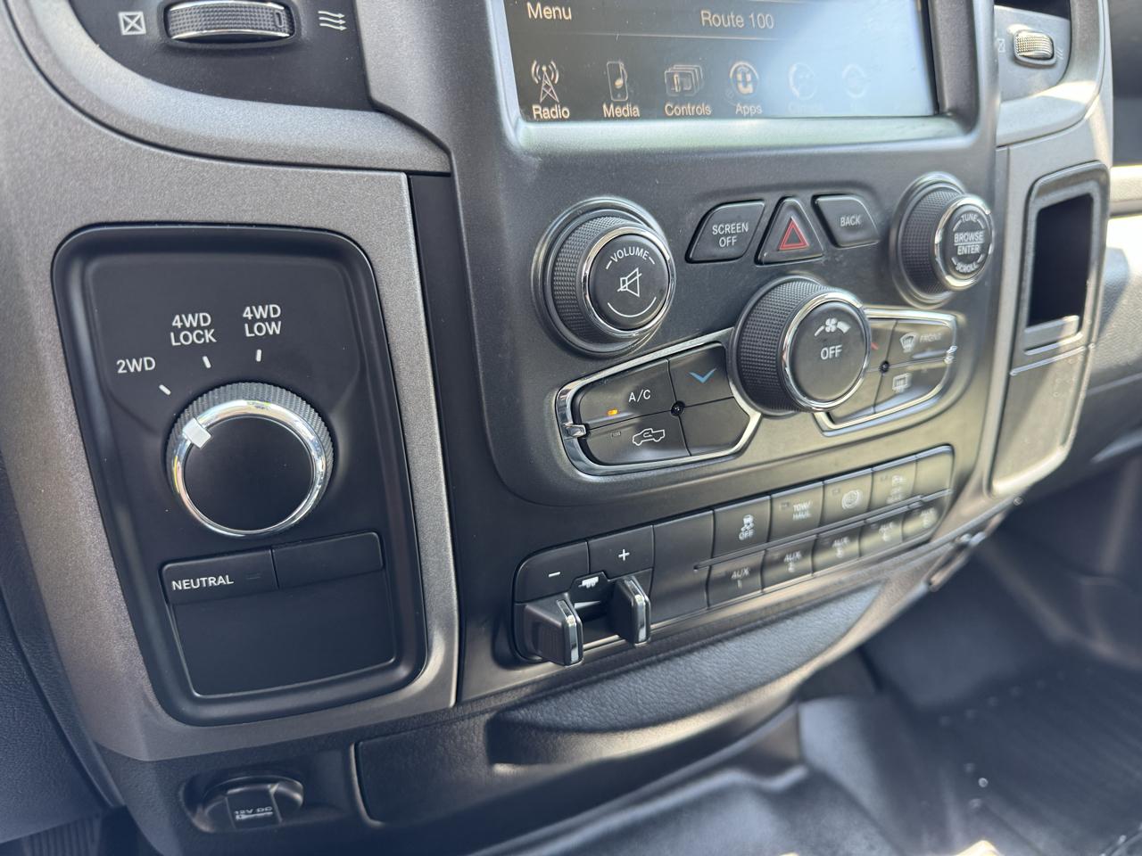 RAM 2500 4WD Crew Cab 149" Tradesman 2016