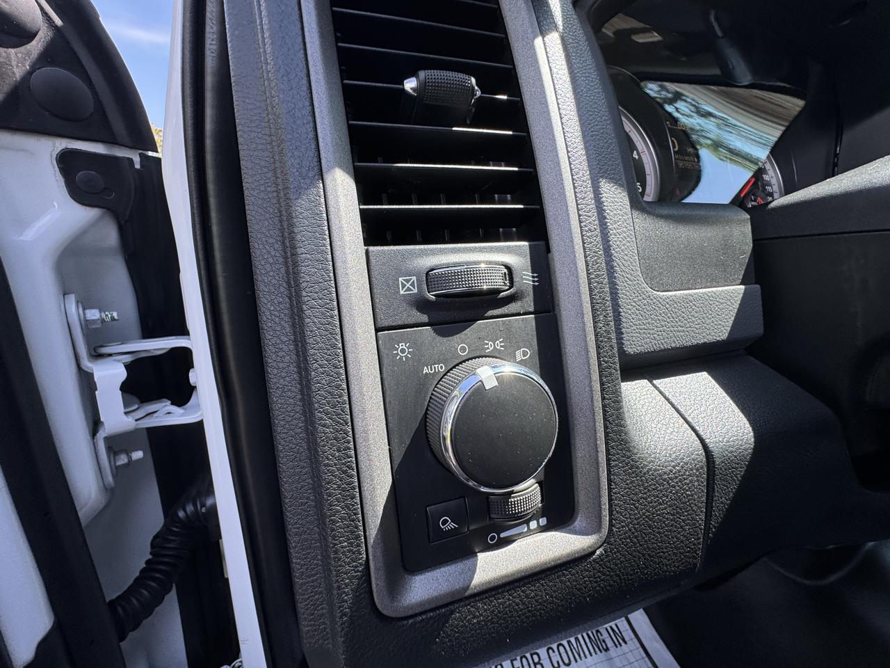 RAM 2500 4WD Crew Cab 149" Tradesman 2016