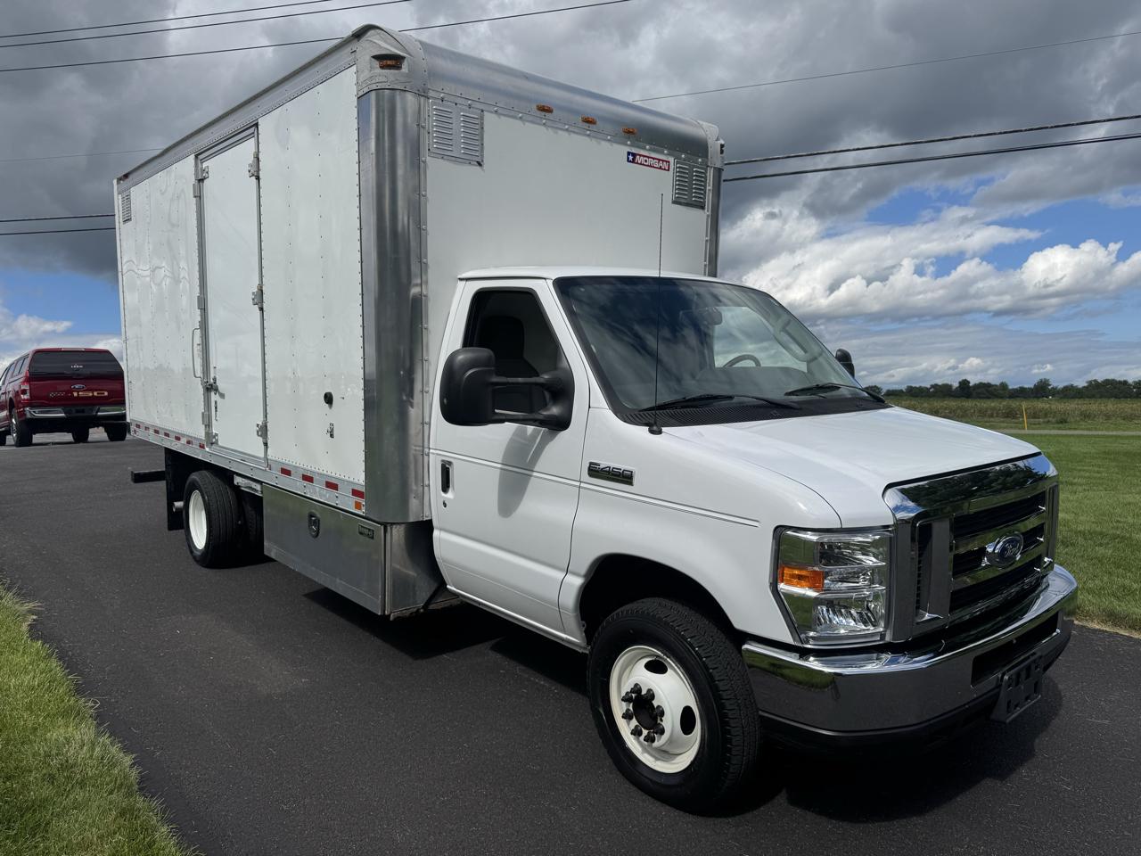 Ford E-Series Cutaway E-450 DRW 158" WB 2019