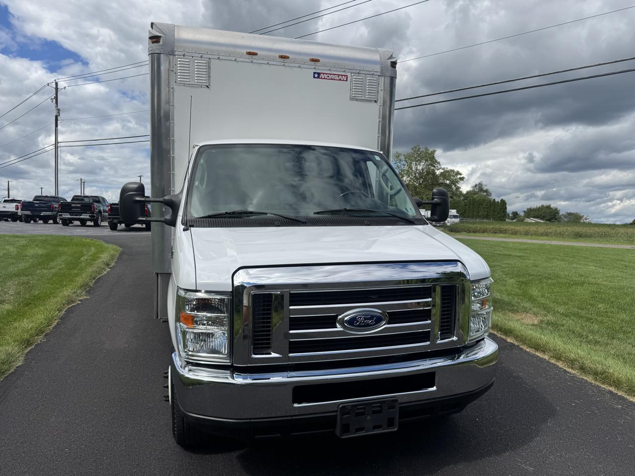 Ford E-Series Cutaway E-450 DRW 158" WB 2019