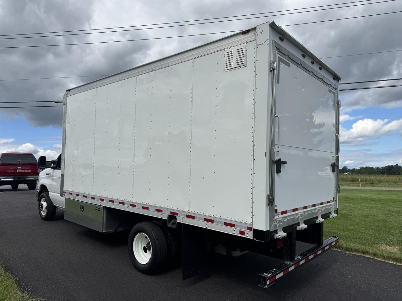 Ford E-Series Cutaway E-450 DRW 158" WB 2019
