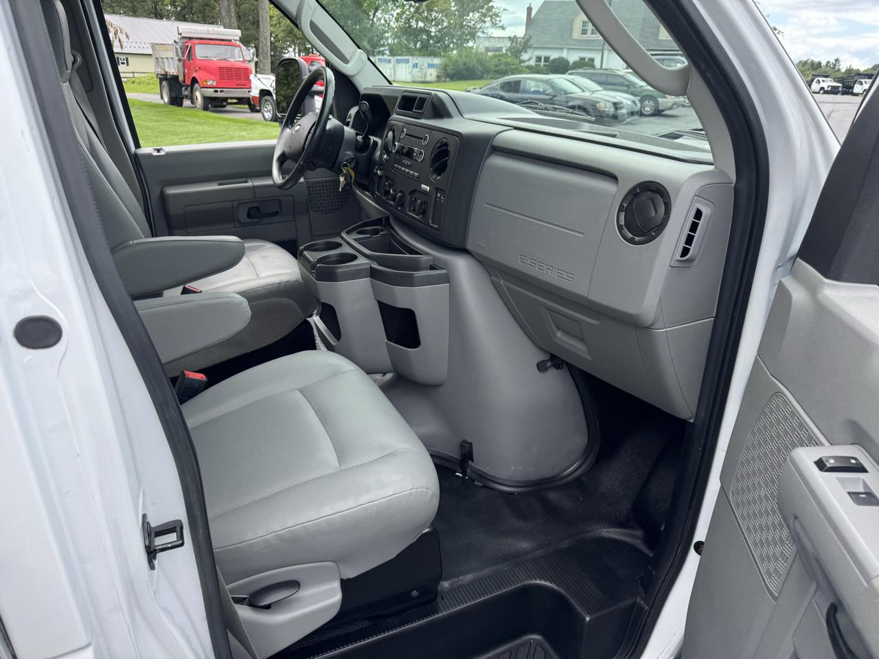 Ford E-Series Cutaway E-450 DRW 158" WB 2019