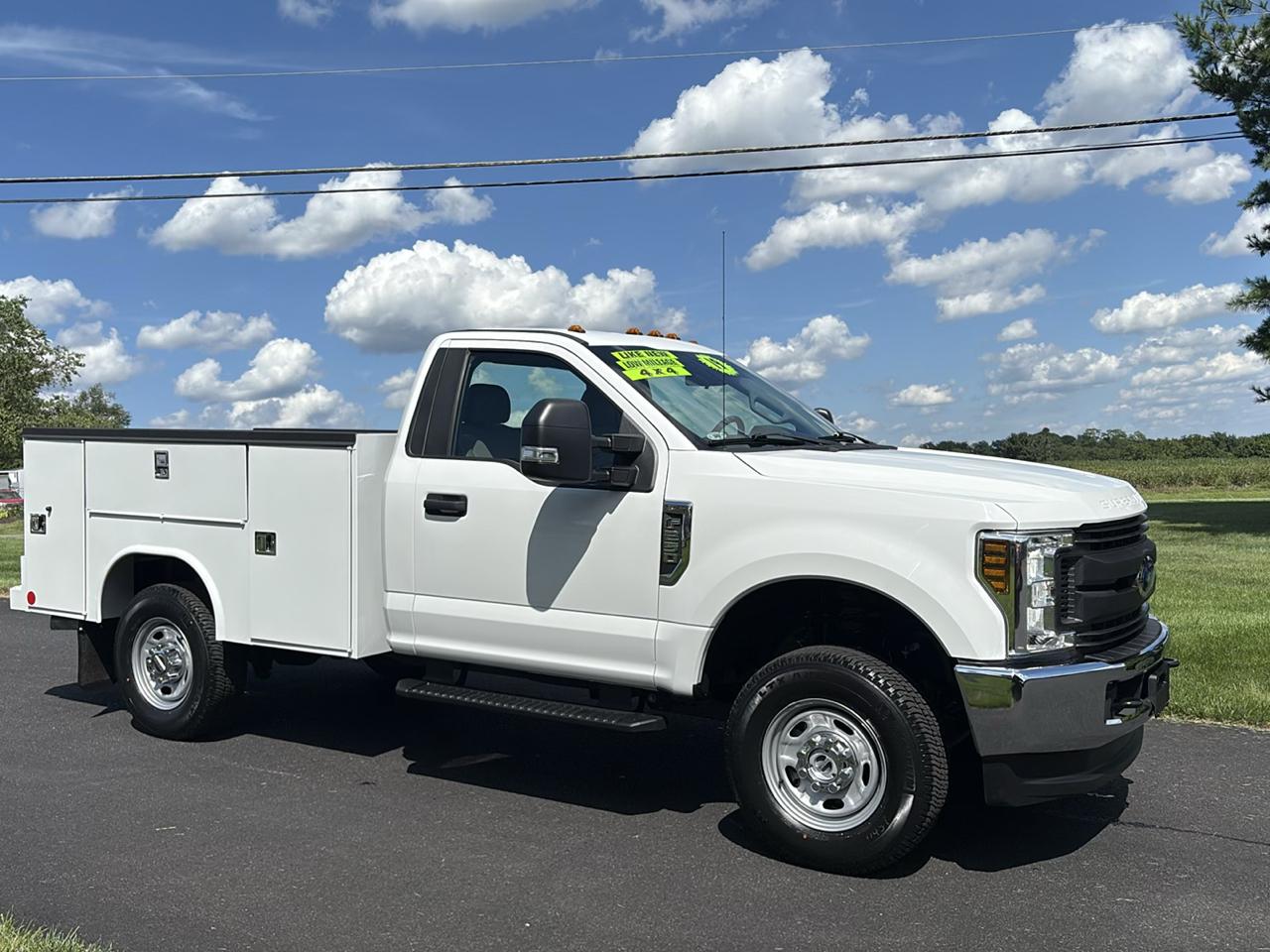 Ford Super Duty F-250 SRW XL 4WD Reg Cab 8' Box 2019