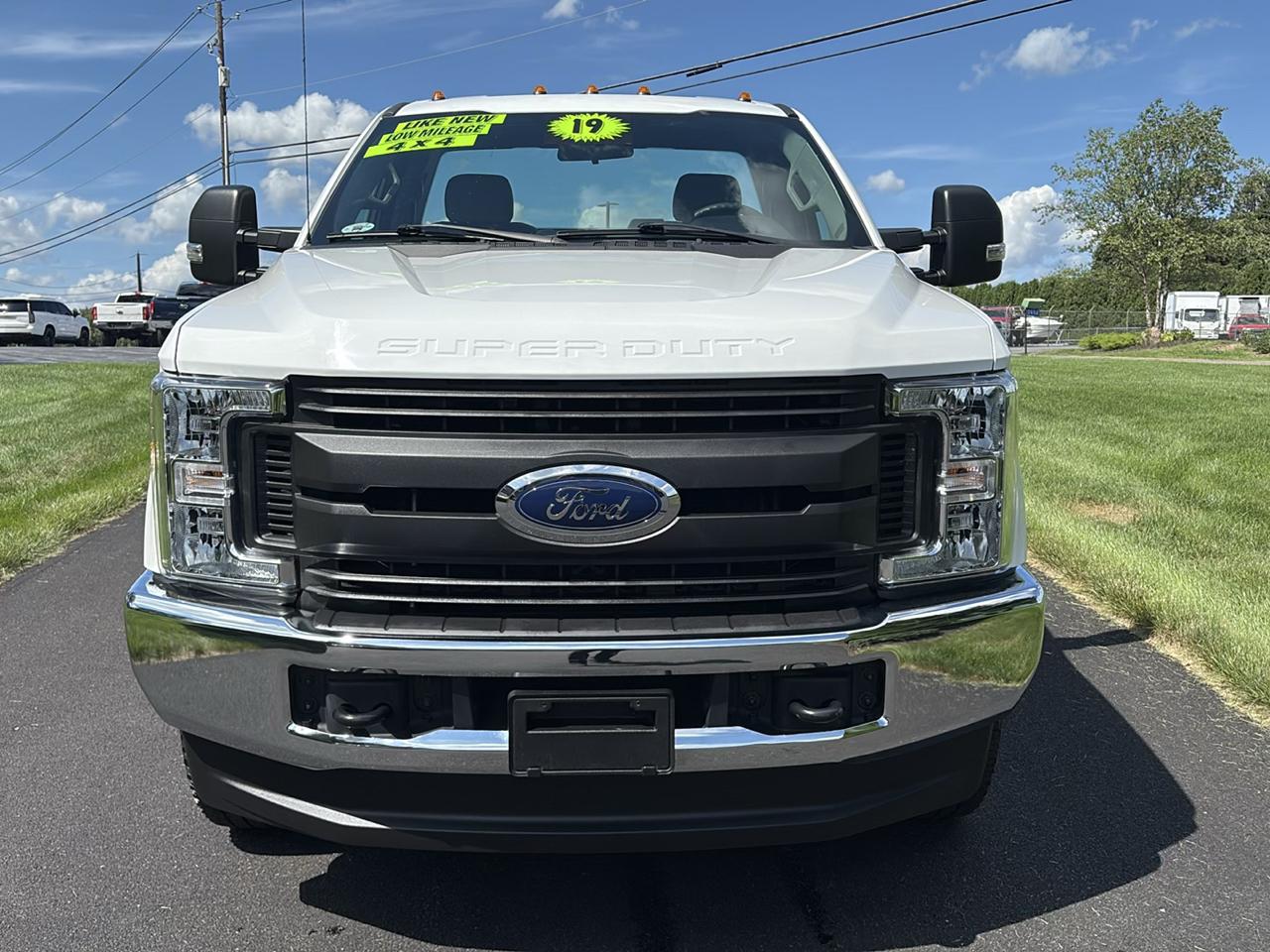Ford Super Duty F-250 SRW XL 4WD Reg Cab 8' Box 2019