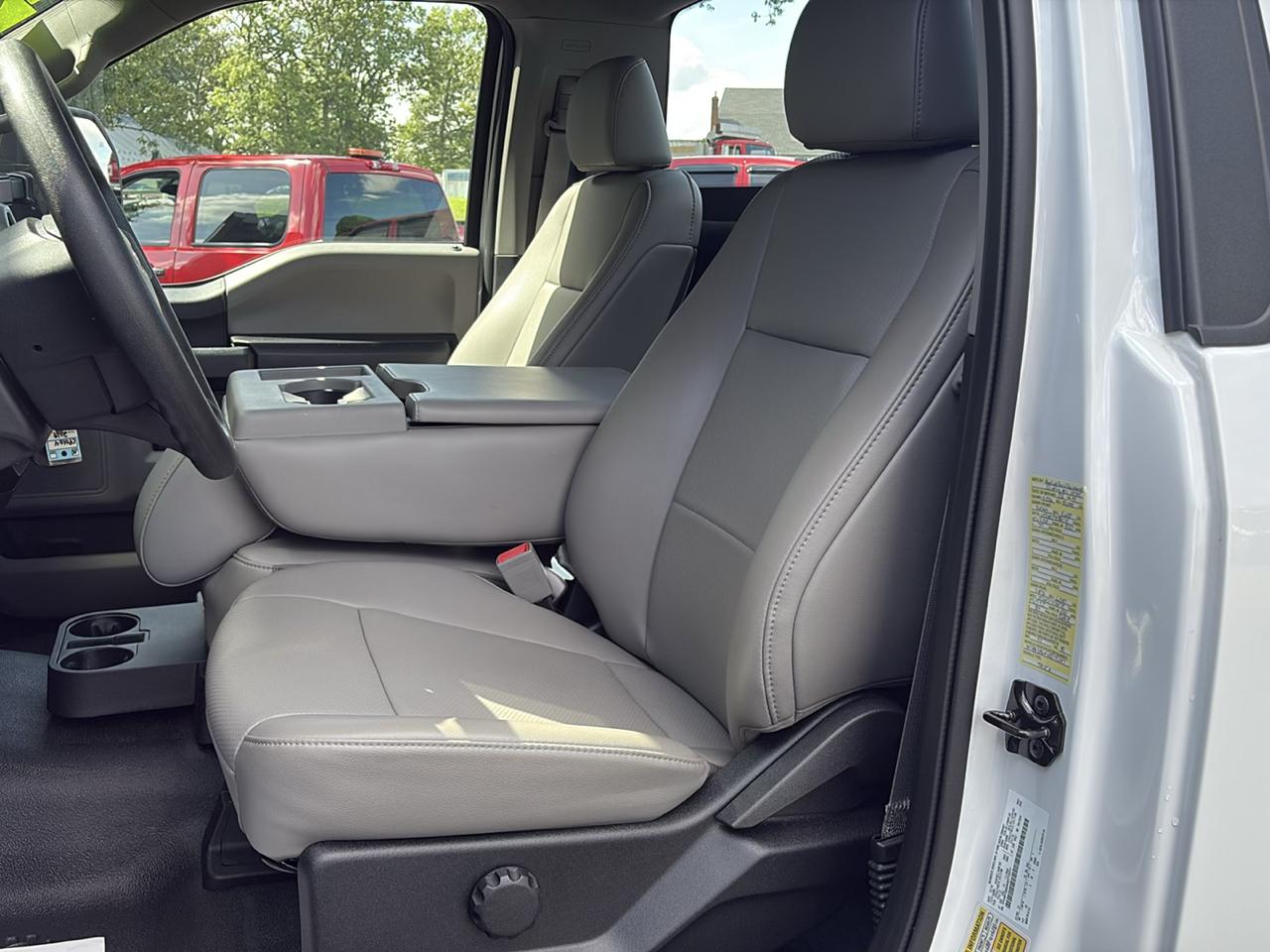 Ford Super Duty F-250 SRW XL 4WD Reg Cab 8' Box 2019