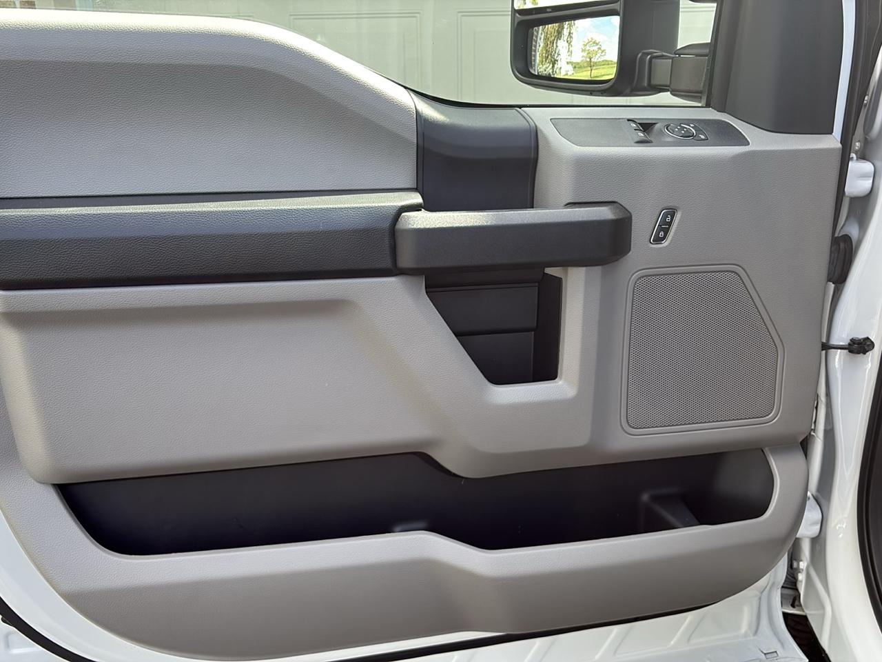 Ford Super Duty F-250 SRW XL 4WD Reg Cab 8' Box 2019