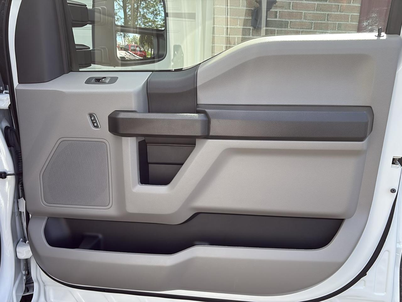 Ford Super Duty F-250 SRW XL 4WD Reg Cab 8' Box 2019