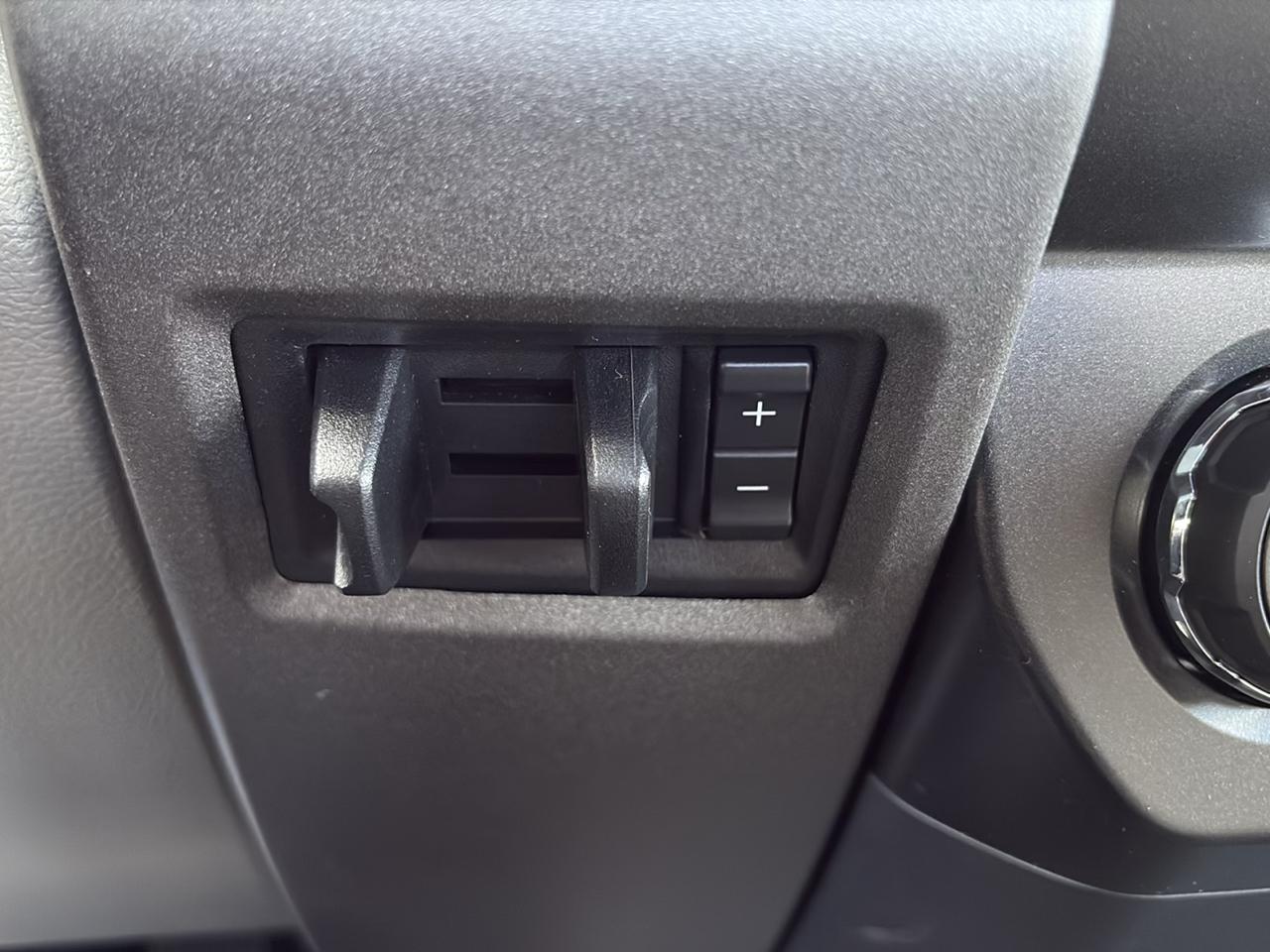 Ford Super Duty F-250 SRW XL 4WD Reg Cab 8' Box 2019