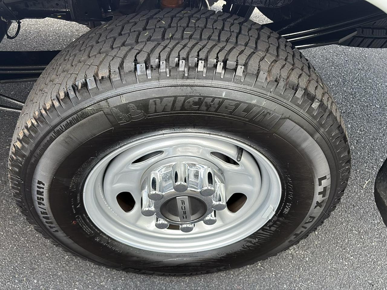 Ford Super Duty F-250 SRW XL 4WD Reg Cab 8' Box 2019