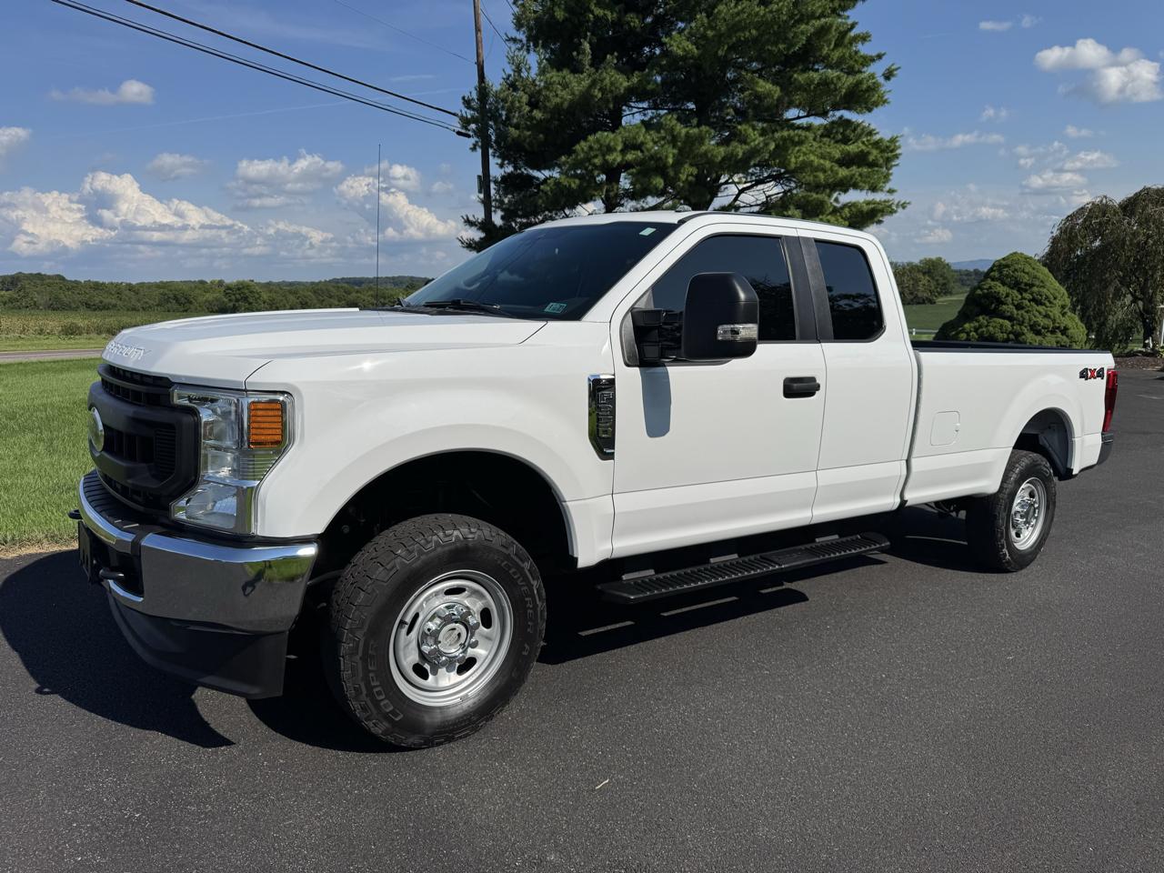 Ford Super Duty F-350 SRW XL 4WD SuperCab 8' Box 2020