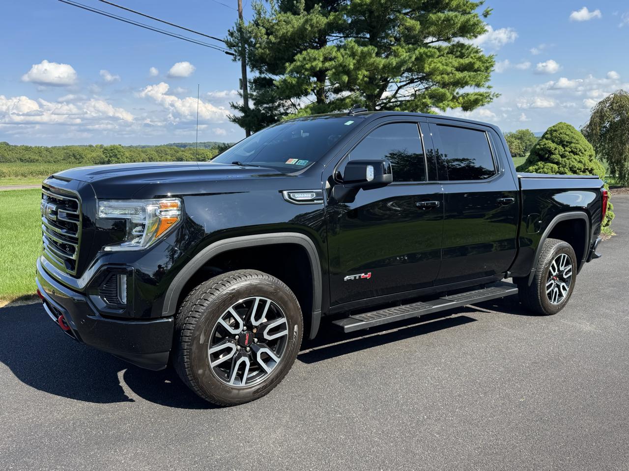GMC Sierra 1500 4WD Crew Cab 147" AT4 2020