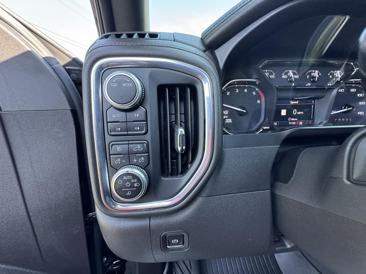 GMC Sierra 1500 4WD Crew Cab 147" AT4 2020