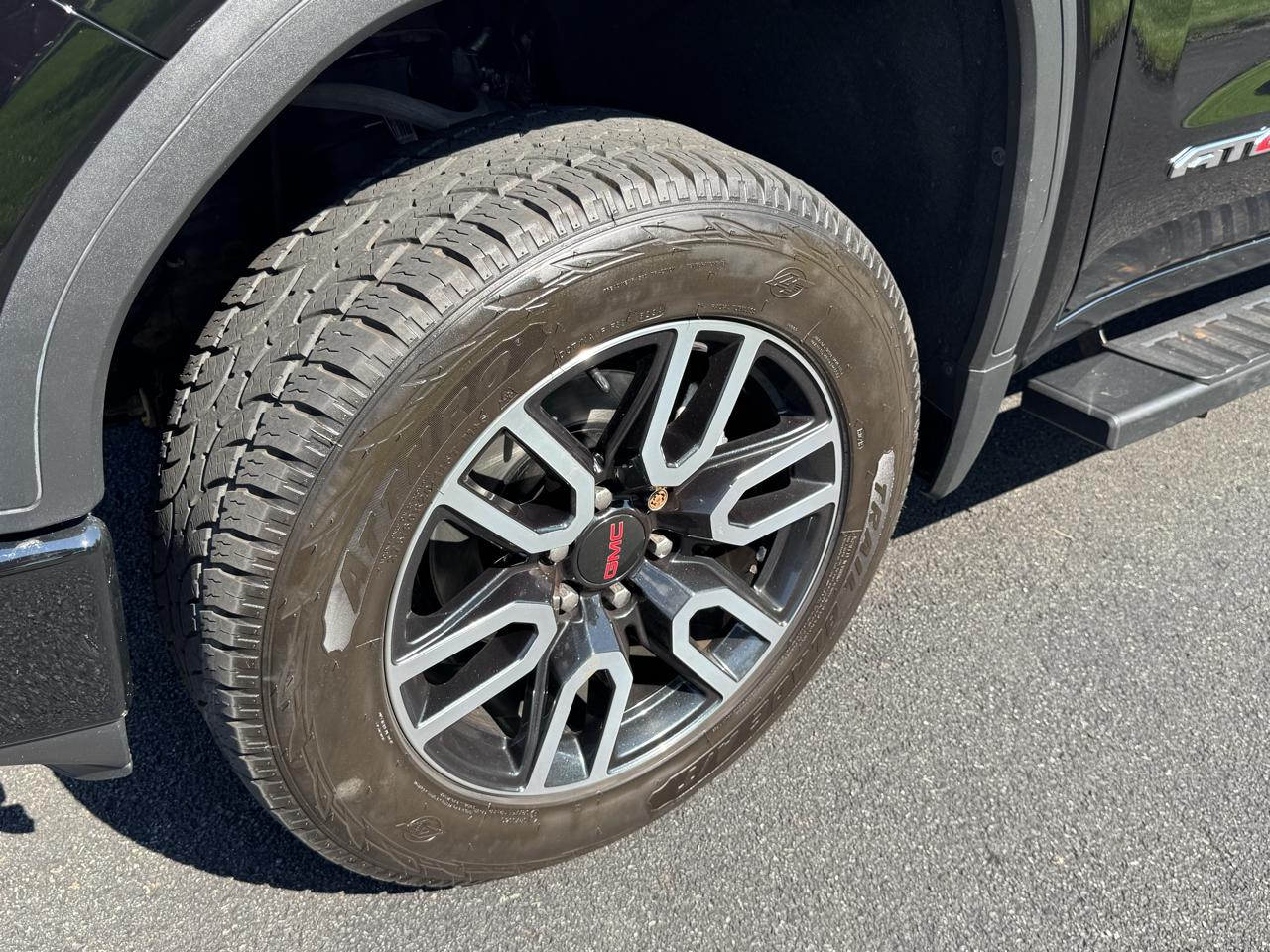 GMC Sierra 1500 4WD Crew Cab 147" AT4 2020