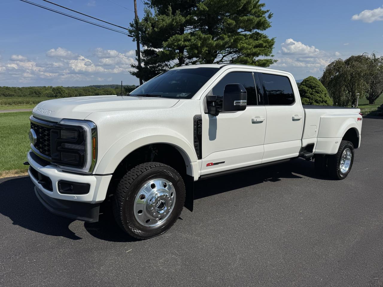 Ford Super Duty F-450 DRW Platinum 4WD Crew Cab 8' Box 2026
