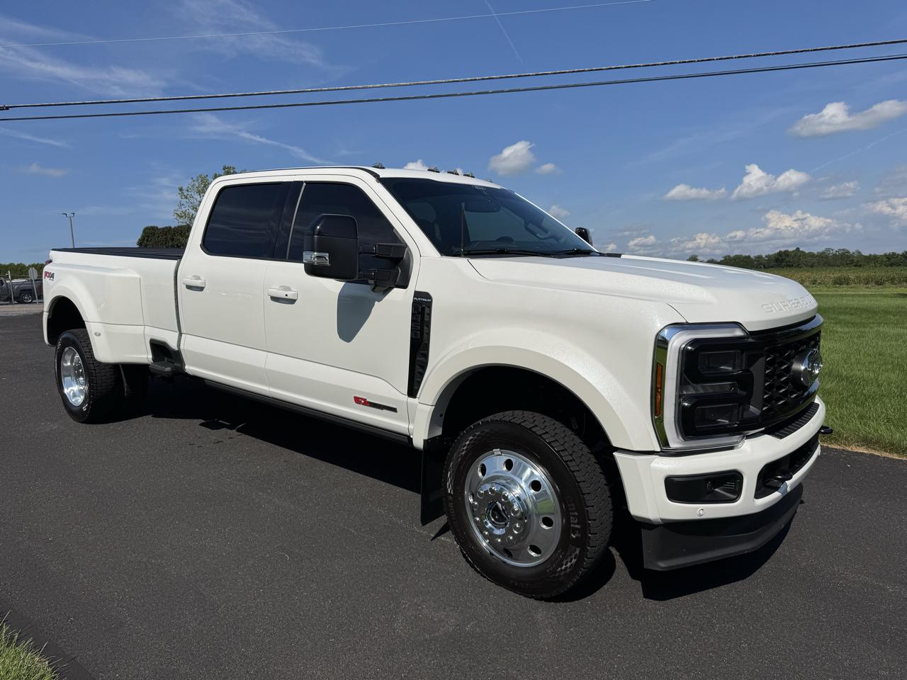 Ford Super Duty F-450 DRW Platinum 4WD Crew Cab 8' Box 2026