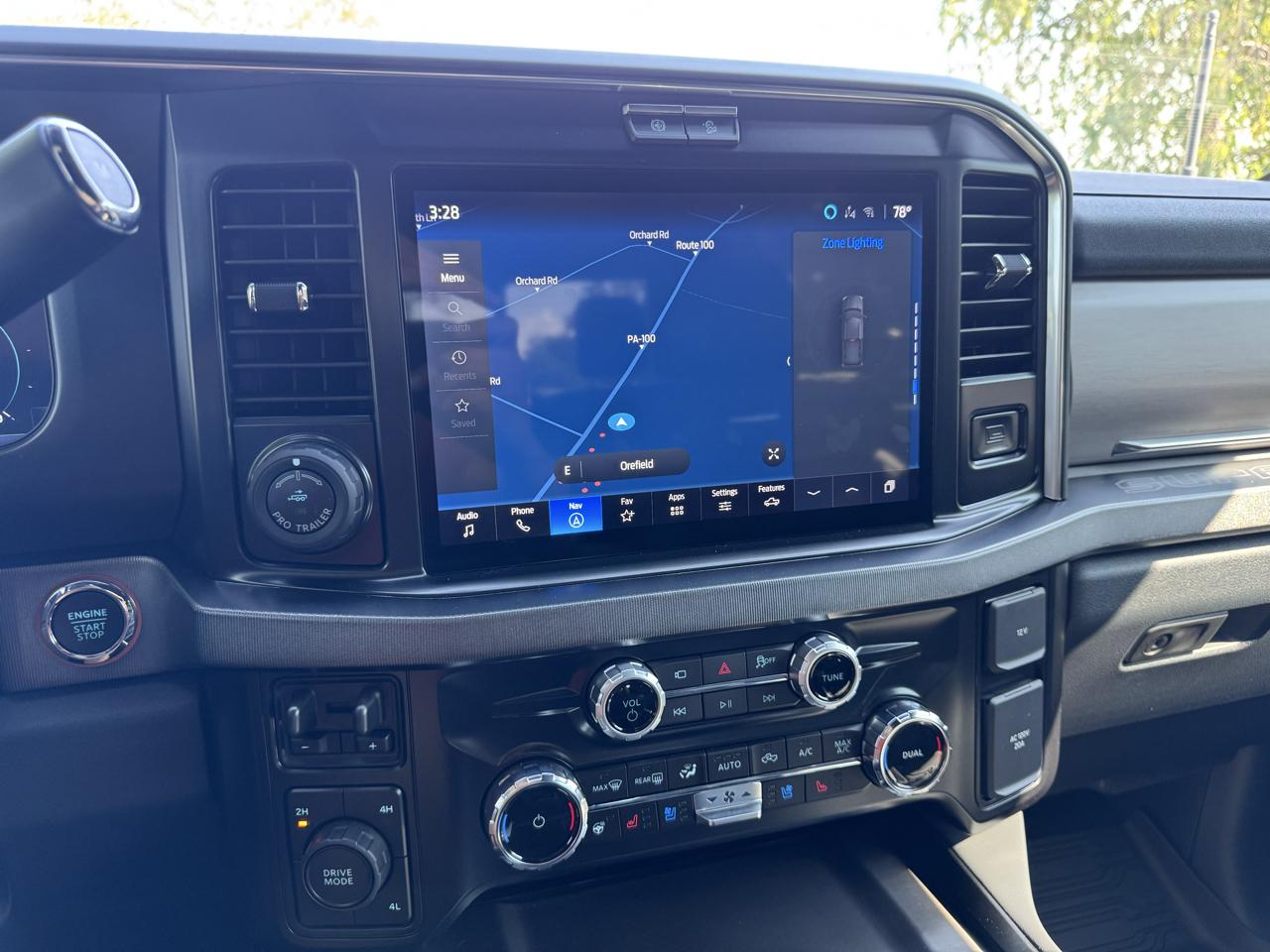 Ford Super Duty F-450 DRW Platinum 4WD Crew Cab 8' Box 2026