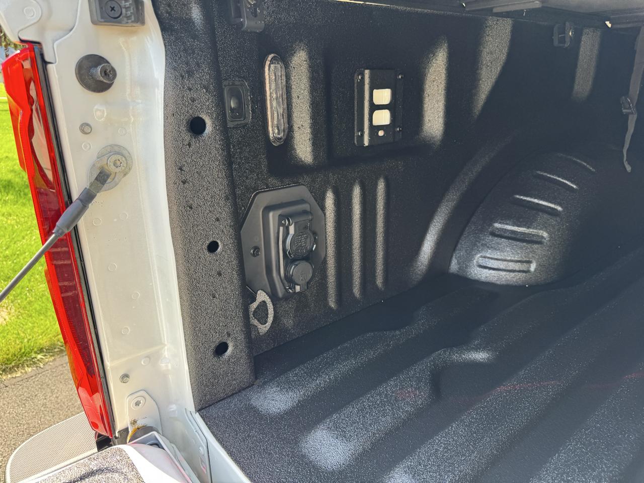 Ford Super Duty F-450 DRW Platinum 4WD Crew Cab 8' Box 2026