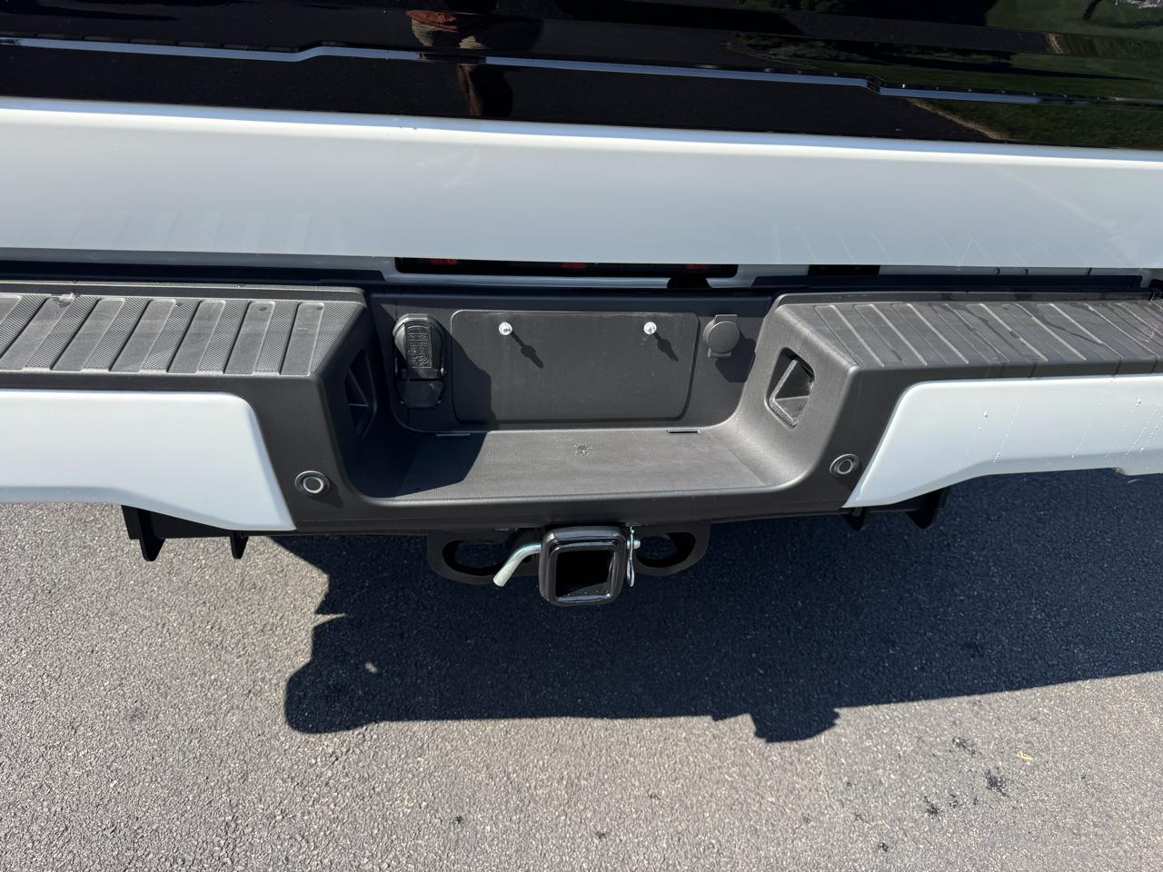 Ford Super Duty F-450 DRW Platinum 4WD Crew Cab 8' Box 2026