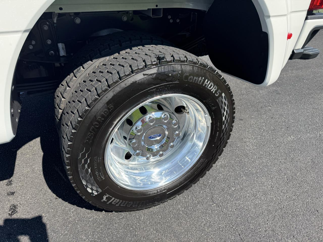 Ford Super Duty F-450 DRW Platinum 4WD Crew Cab 8' Box 2026