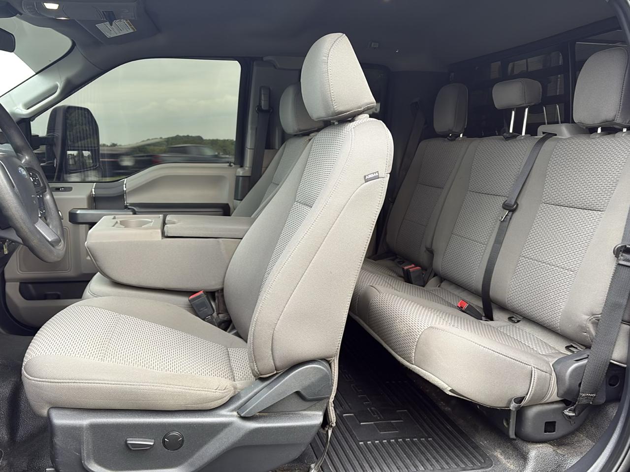 Ford Super Duty F-350 SRW XLT 4WD SuperCab 8' Box 2022
